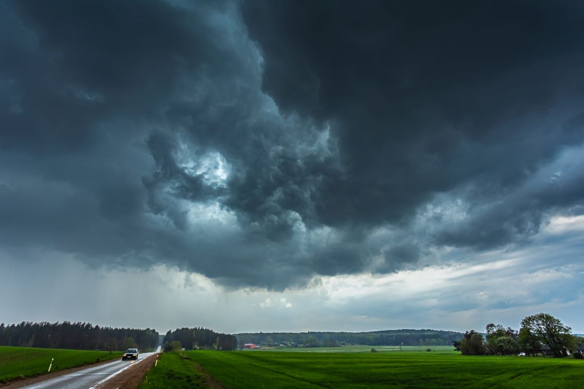 Sturm & Unwetter im Enzkreis: Richtige Vorsorge und schnelle